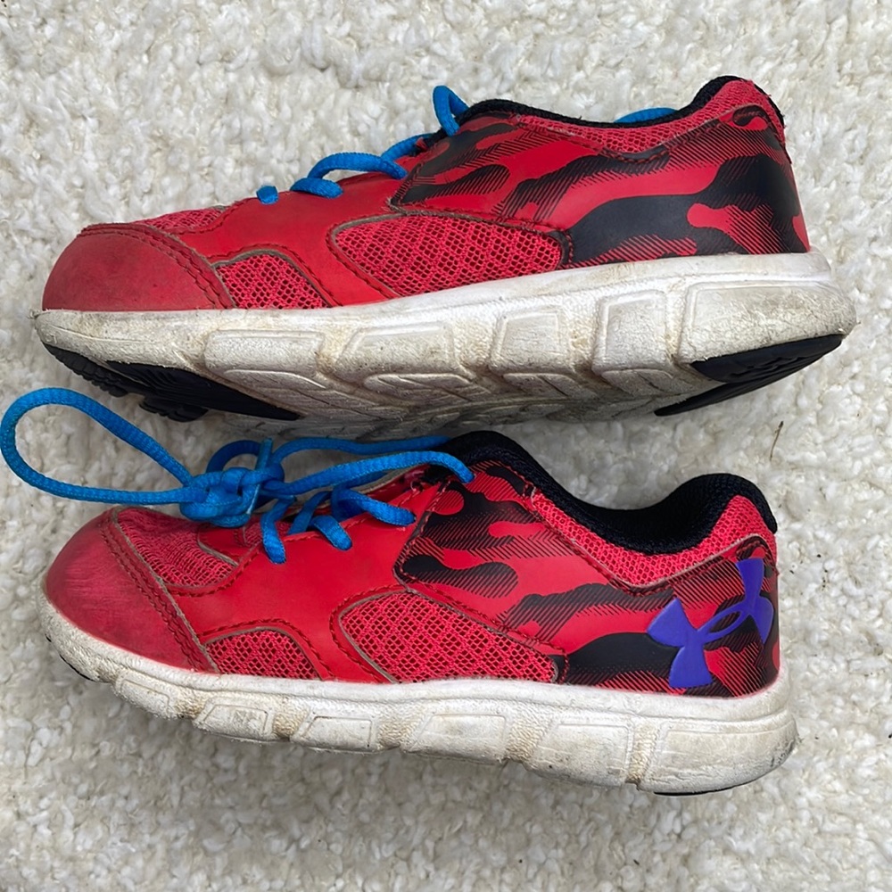 Under Armour Little Boys Tennis Shoes Size 8K